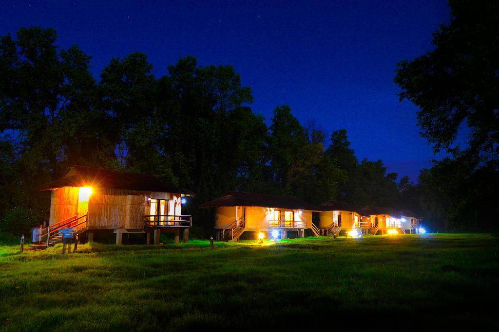 Temple Tiger Green Jungle Resort Kawasoti Exterior foto